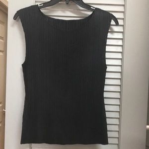 Women’s shell top
